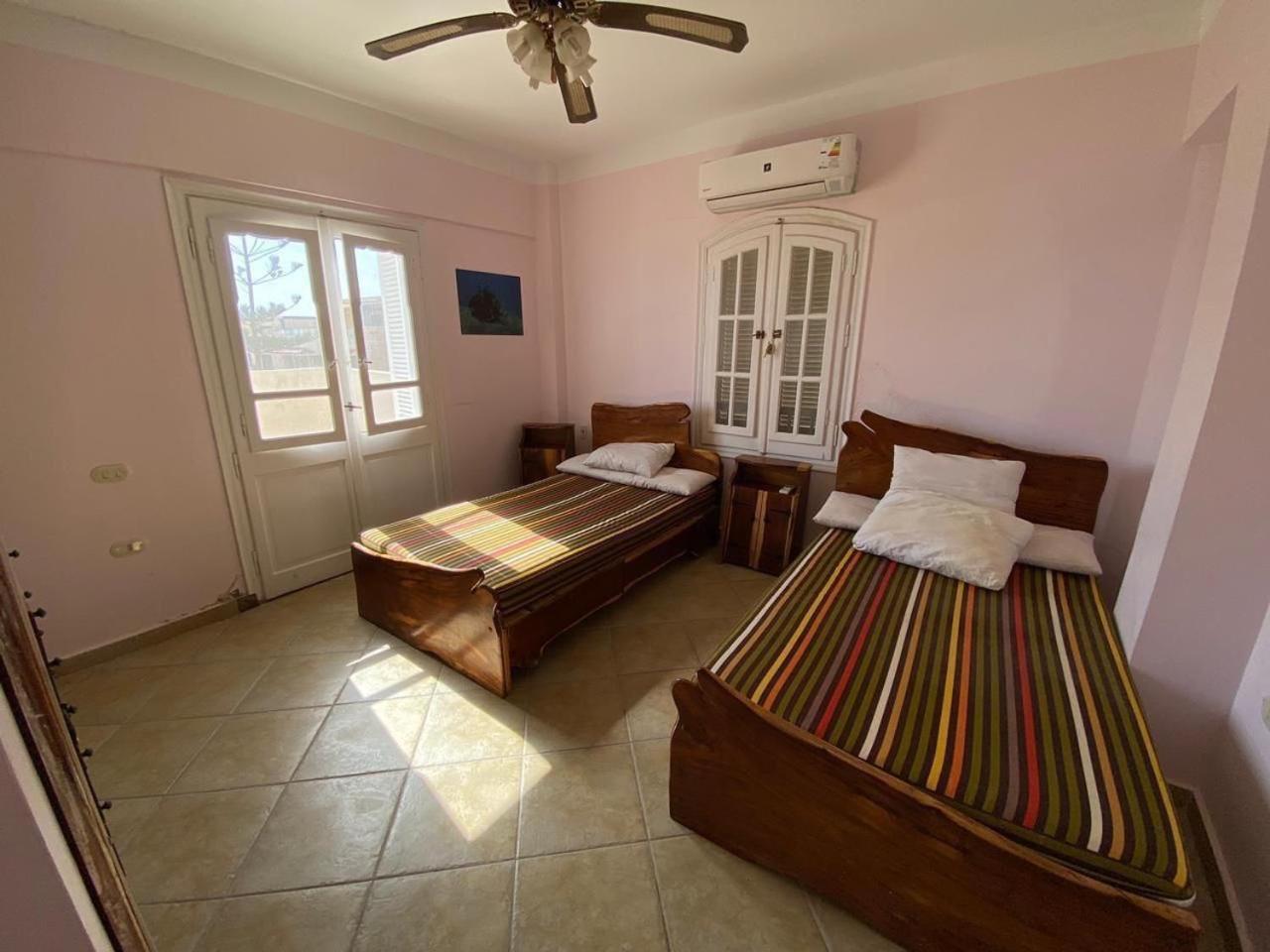 Beachfront Chalet In Green Beach, North Coast Villa El Alamein Habitación foto