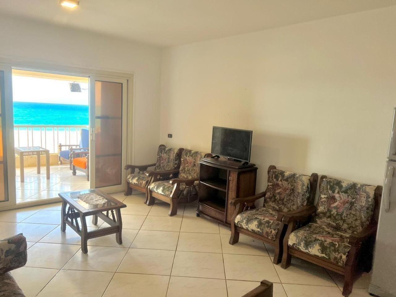 Beachfront Chalet In Green Beach, North Coast Villa El Alamein Habitación foto